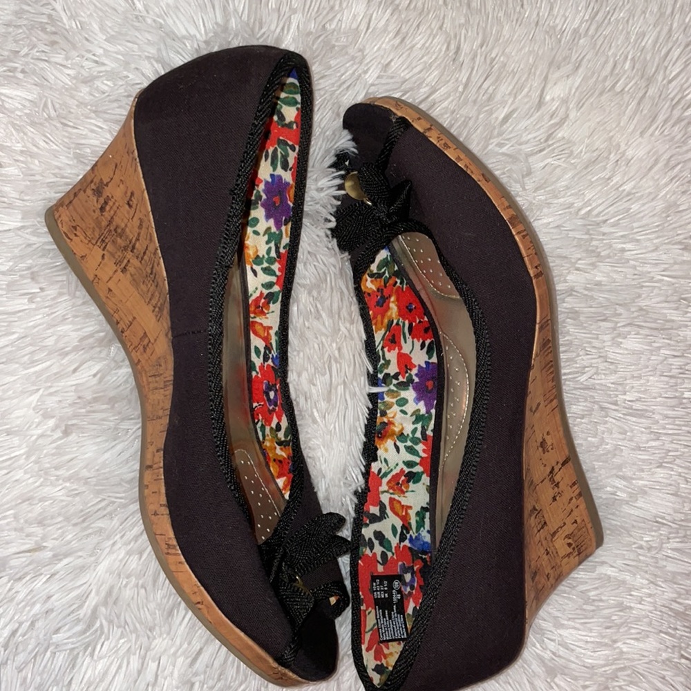 Black peep toe wedges - Picture 2 of 6